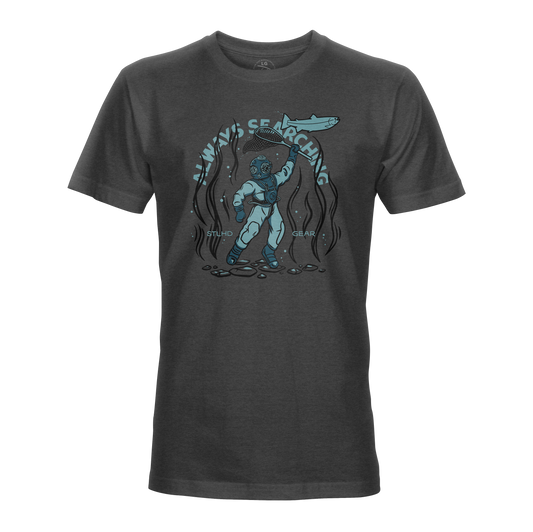 The STLHD GEAR Men’s Deep Dive T-Shirt features a deep-sea diver graphic and ALWAYS SEARCHING/STUDIO CLEAR text. In dark gray, its perfect for outdoor adventure and breathable comfort.